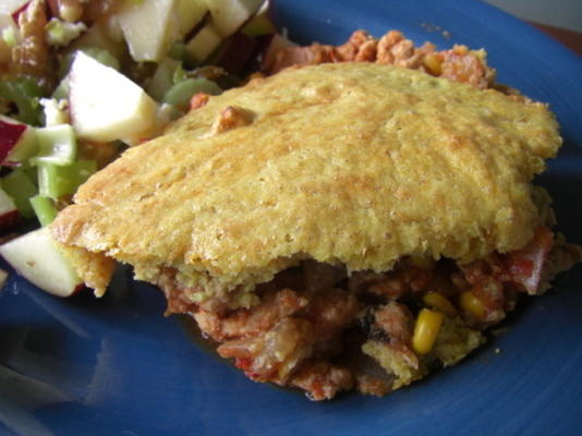 torta de pastor mexicano com cobertura de soro de leite coalhado