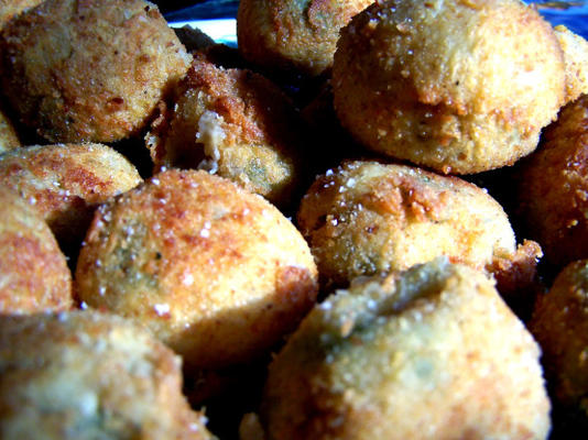 batata, rúcula (foguete) ou croquetes de espinafre