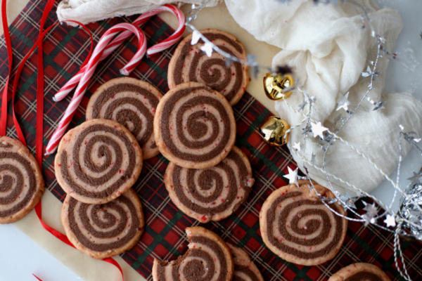 bolinhos de pinwheel de menta de chocolate