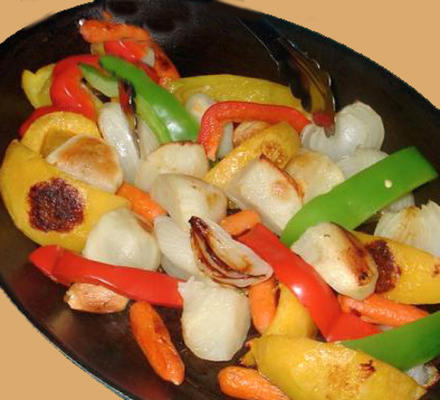 legumes assados ​​no forno com alecrim, louro e alho