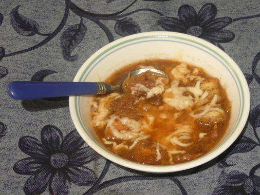 sopa de cebola francesa musculoso