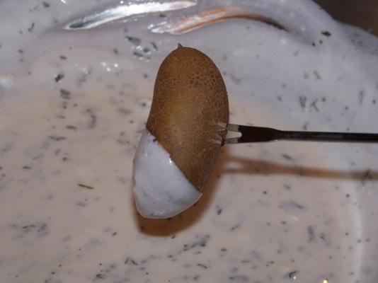 batatas de alevinos e fondue de queijo de cabra