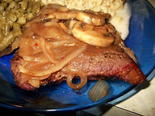 bife grelhado com cogumelos teriyaki