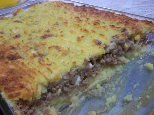 pastel de papa (torta de batata e carne moída)