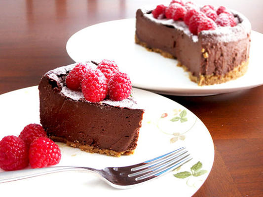 Cheesecake de chocolate vegano, sem glúten e sem soja