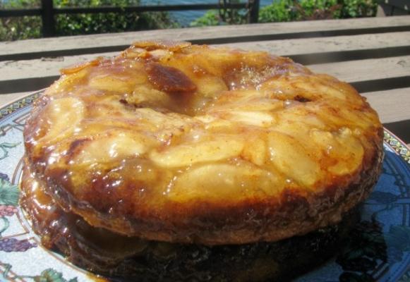 bolo de maçã caramelo semi-caseiro