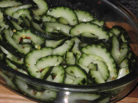 salada de pepino estilo japonês