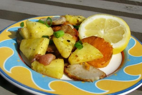 batatas fritas taro, abacaxi, batata-doce e bacon