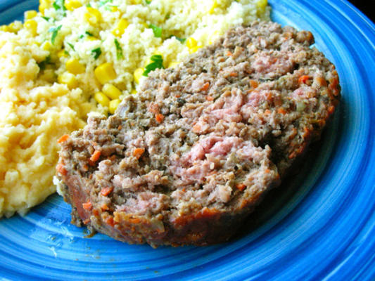 Bolo de carne simples e delicioso