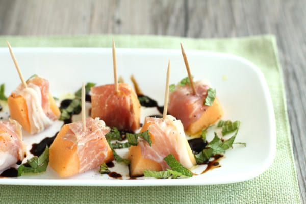 prosciutto e rockmelon (melão) com esmalte balsâmico