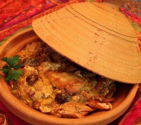tagine marroquino de frango com damascos