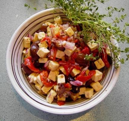 feta marinado com aperitivo de azeitonas gregas