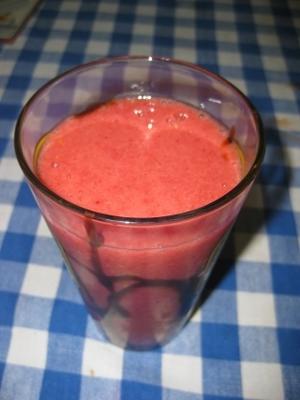 smoothie de banana morango com cidra de maçã