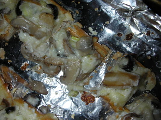pão de queijo de cebola verde-oliva