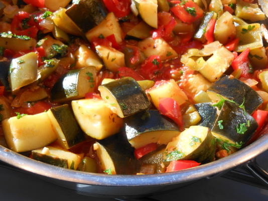 mistura de tomate e legumes (pisto manchego)