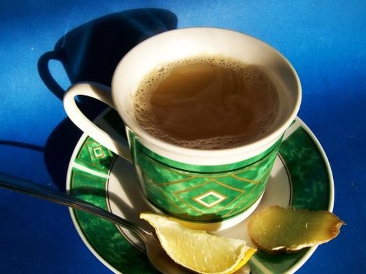 chá de gengibre e limão