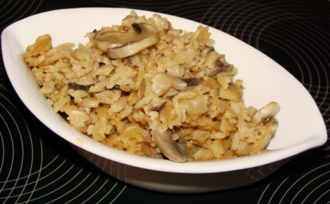 cogumelo e arroz cozer