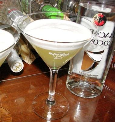 mais fácil do mundo pina colada rum martini