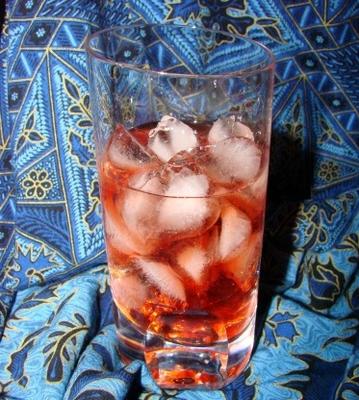 cocktail de conhaque de cereja