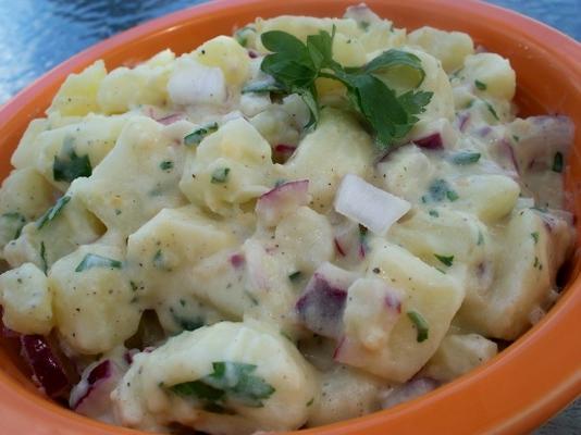 salada de batata quente com queijo de cabra