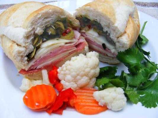 sanduíche de muffuletta (estilo schlotzsky)