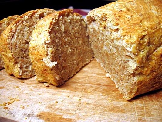 pão de sanduíche de trigo integral sem amassar