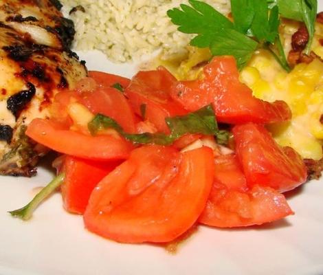 salada de tomate calabresa