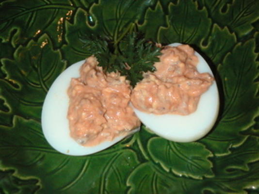 sardinha recheada de ovos (huevos picantes)