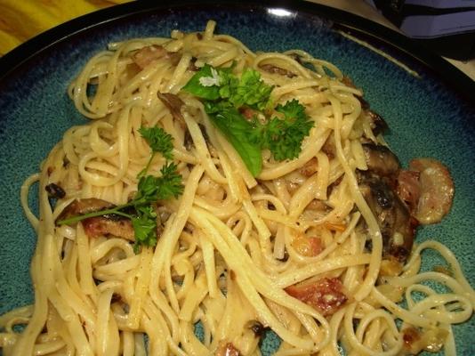 aletria do fabricante de carvão (vermicelli alla carbonara)