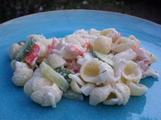 salada de macarrão de caranguejo pepino