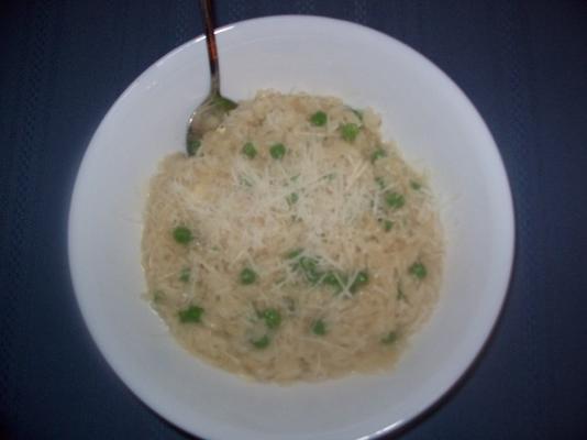 risoto de panela de pressão com ervilhas