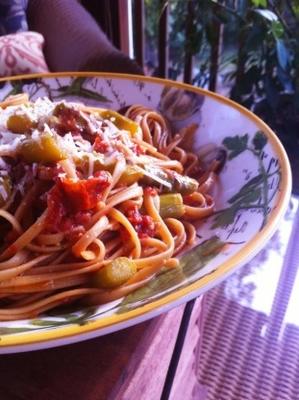 fettuccine com espargos e tomate seco