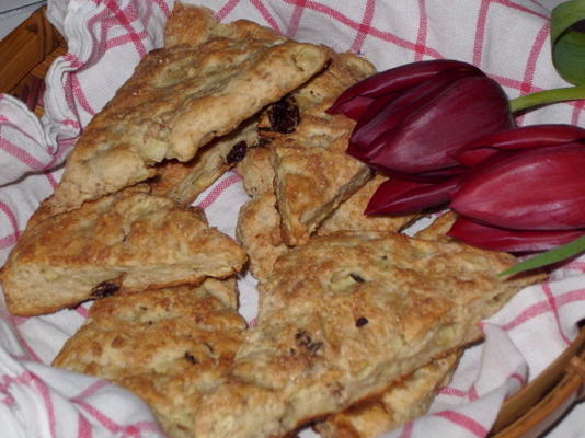 bolinhos de maçã e granola