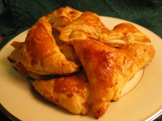 mini turnovers de presunto e queijo