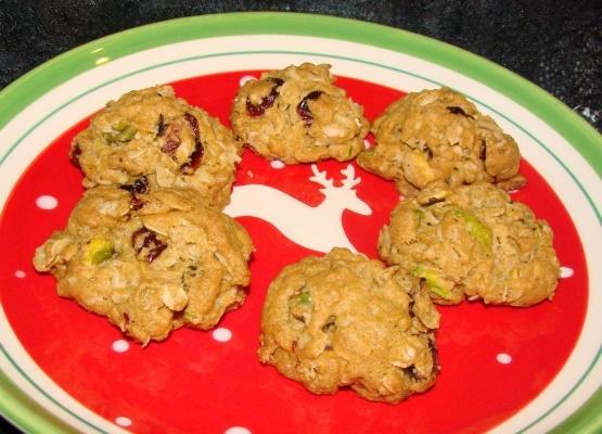 biscoitos de aveia com damasco e pistache