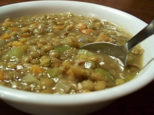 sopa de lentilhas e vegetais