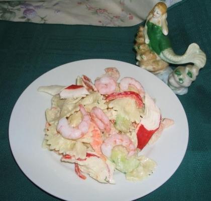 salada de macarrão saboroso frutos do mar