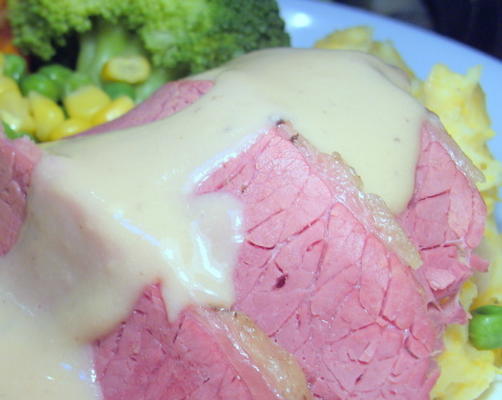 Cravo e laranja silverside / corned beef (fogão lento / panela de barro