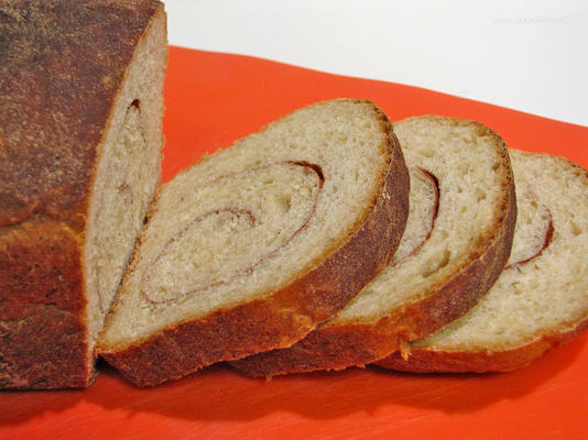 pão de redemoinho de canela de gergelim-aveia
