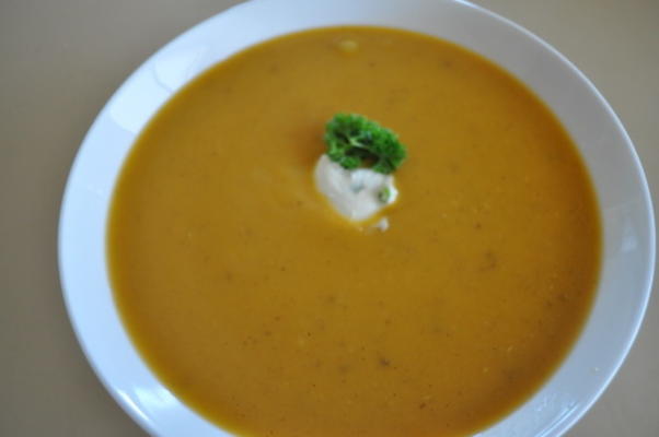 sopa de abóbora e batata-doce