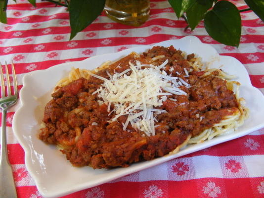 molho de espaguete com carne e chouriço