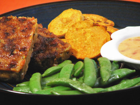 mini meatloaves com batata-doce assada