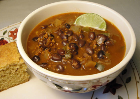 sopa de feijão preto de chouriço