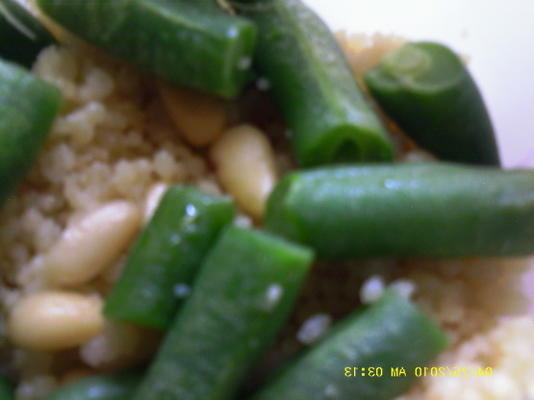 cuscuz marroquino com feijão verde