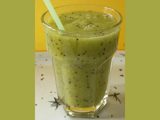 smoothie de kiwi e abacaxi