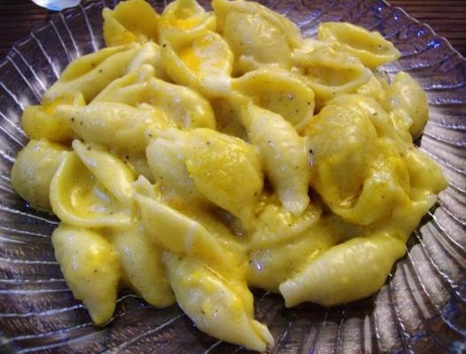 macarrão cozido e queijo com um toque especial