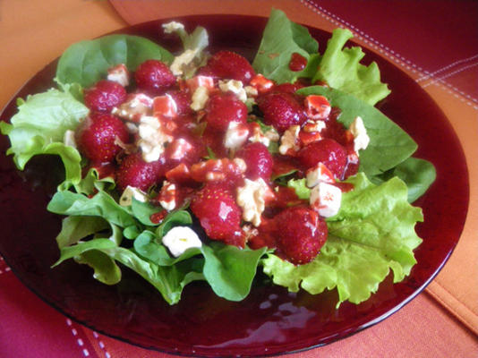 salada verde mista com vinagrete de morango