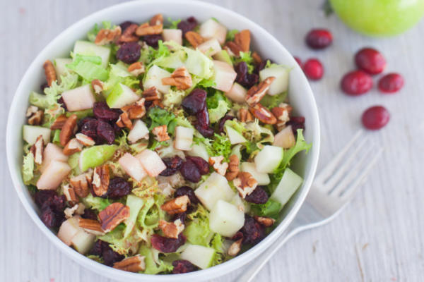 endívia belga e salada de maçã com vinagrete de cranberry