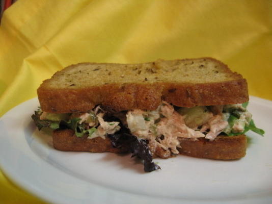 a saborosa salada de atum com reduzido teor de gordura de isaiah