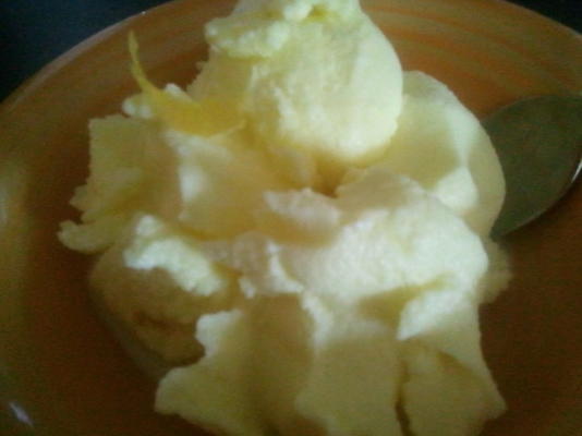 sorvete de sorvete de limão (na sorveteira)